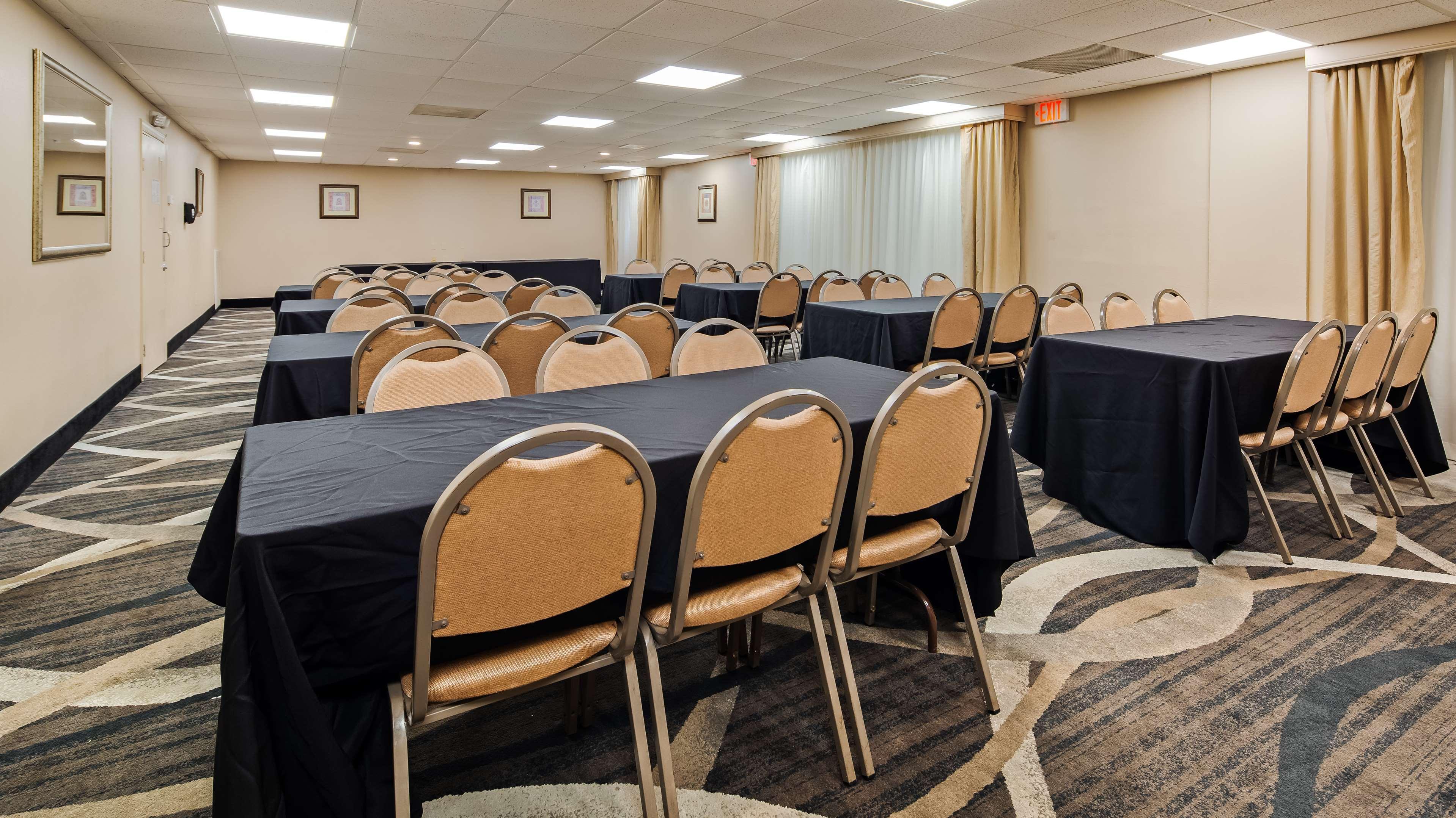 Best Western Plus Russellville Hotel & Suites Екстериор снимка